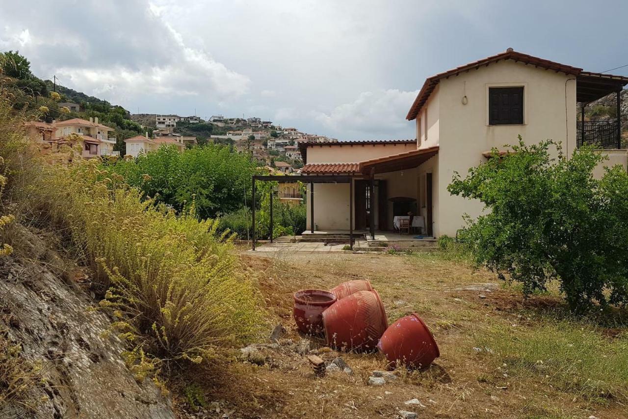 Ample Modern Country Home Nea Epidavros Extérieur photo